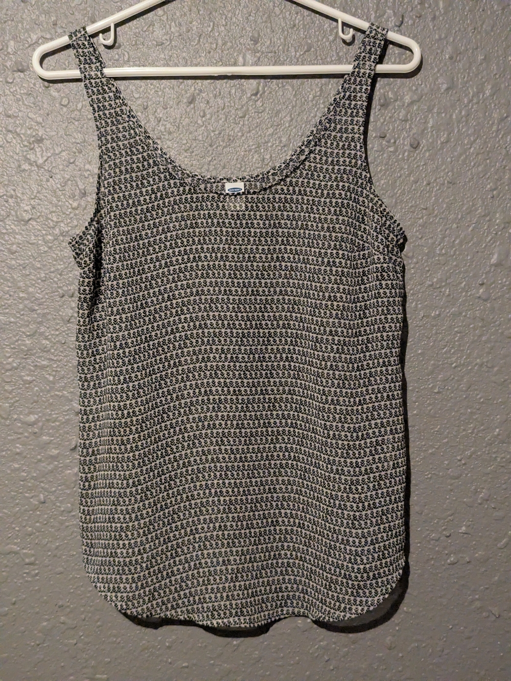S Old Navy Black & White Printed Scoop Tank